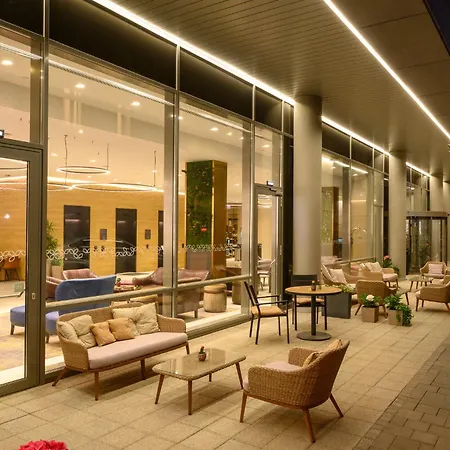 Hilton Garden Inn Budapest City Centre-3